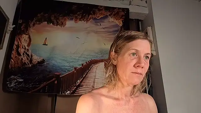 Lola Belgium online show from May 24, 5:45 pm