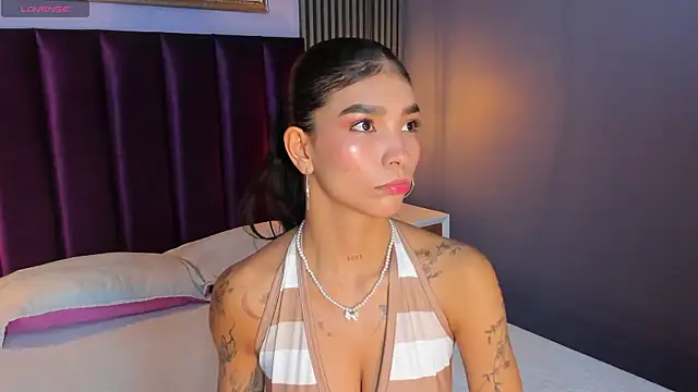LauraAristizabal online show from May 5, 11:46 am