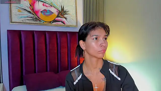 LauraAristizabal online show from February 18, 12:26 pm