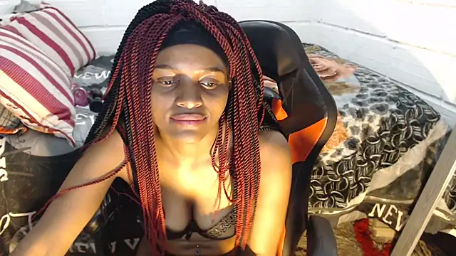 sexyjustin202 online show from May 21, 3:04 am