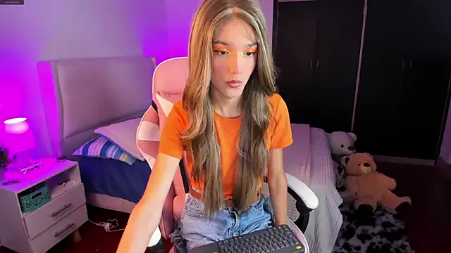 Ainhoads online show from April 3, 9:18 am