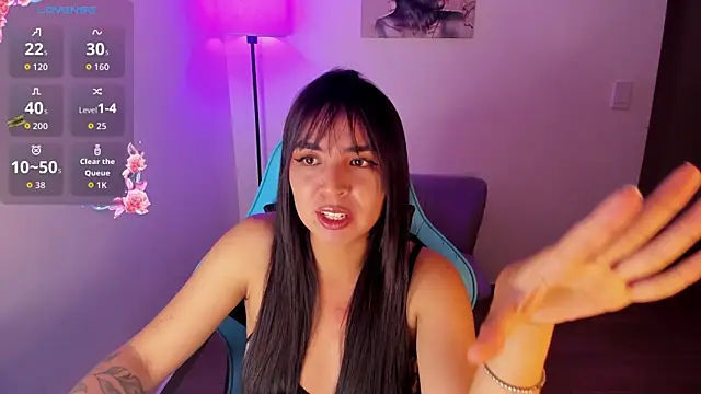 Emily Nicole online show from May 19, 1:56 am