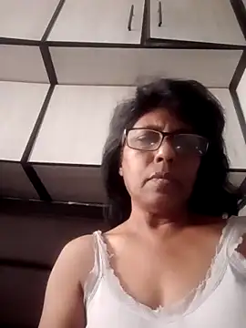 MsAttitude online show from May 6, 1:04 pm