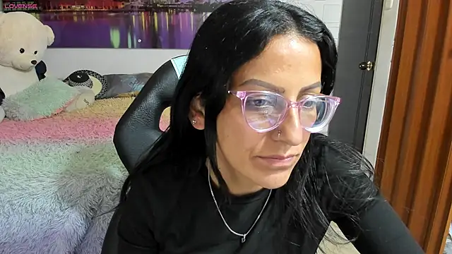 alma blue online show from March 28, 11:47 pm