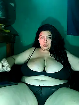 Snapshot of fantasyboobs chatting on October 2, 6:40 am fantasyboobs online show from October 2, 6:40 am