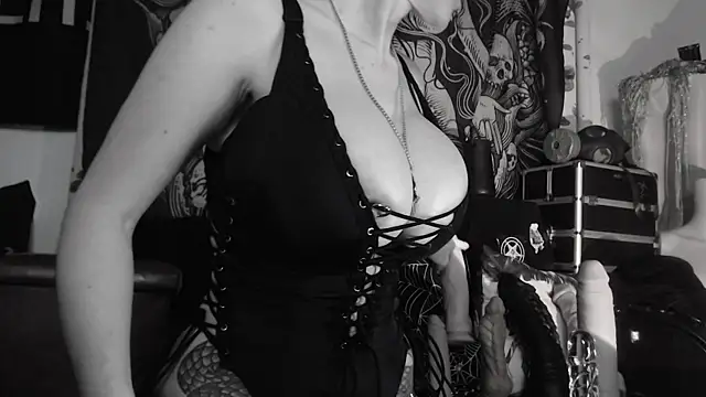 Silentmary online show from May 6, 4:05 am