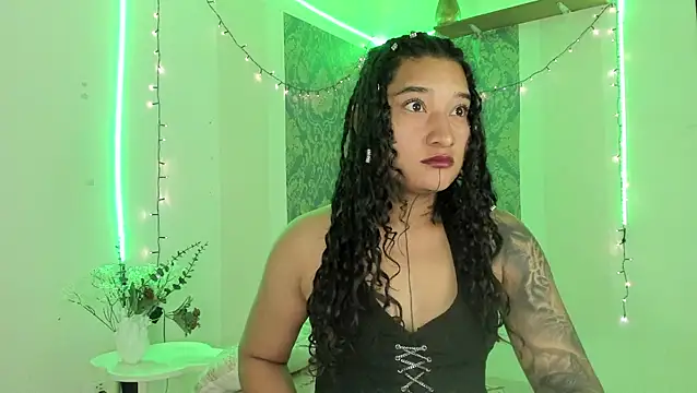 Eva Lee  online show from May 24, 10:25 am