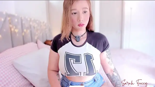 Foxxy222  online show from February 18, 9:14 pm