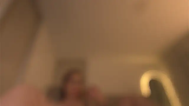 Foxxy222  online show from April 6, 4:46 am