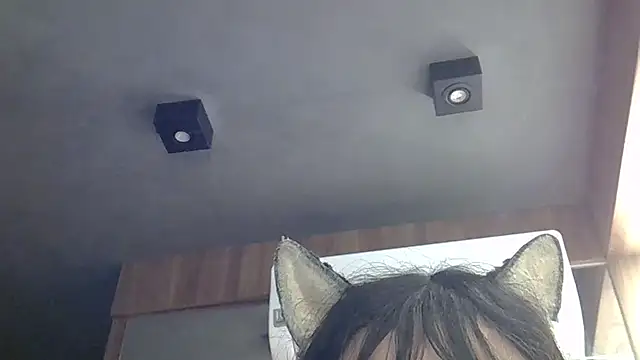 Skinny-Kitten online show from May 20, 2:19 am
