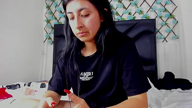 EmmaWilliamss online show from April 6, 4:41 pm