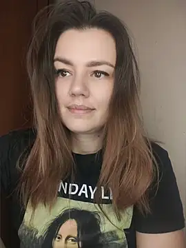 KrissSexi online show from May 19, 5:25 am