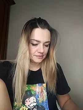 KrissSexi online show from December 19, 1:03 pm