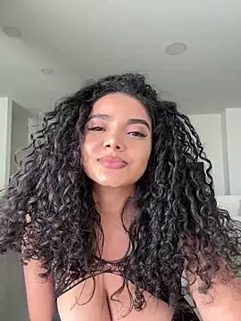 Mariecurl online show from May 9, 10:12 pm