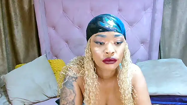 Snapshot of AFRICANGODDESSXXX chatting on October 14, 11:51 pm AFRICANGODDESSXXX online show from October 14, 11:51 pm