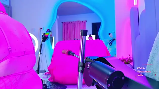 NathaxaLeans online show from March 21, 12:10 pm