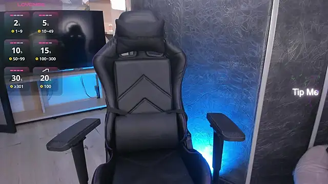 LunaBaker-1 online show from October 27, 8:58 pm