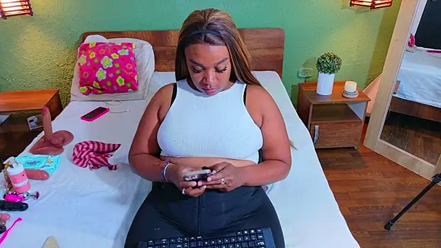 dannaahbrown online show from May 25, 6:40 pm