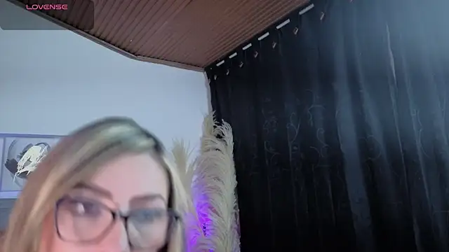 Isabella lt online show from December 23, 10:08 am