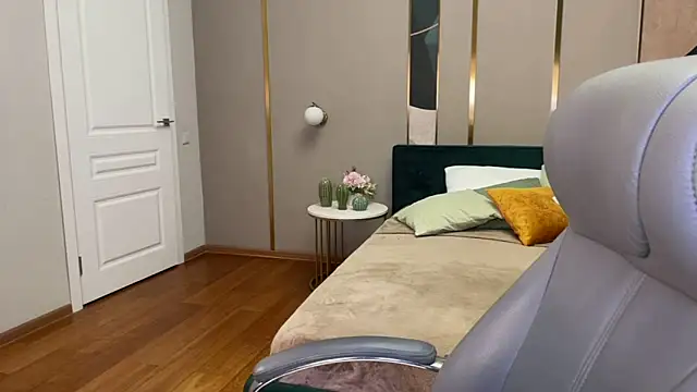 anita blairr online show from April 15, 1:06 am