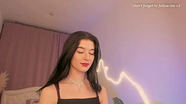 LauraCoy online show from March 25, 10:45 pm