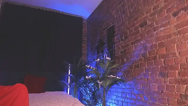 LauraCoy online show from March 31, 8:31 pm