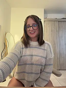 Megan lu2 online show from May 21, 3:21 pm