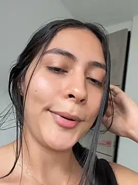 Sophie  Foxxx online show from May 16, 9:36 pm