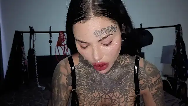 claudiacvc95 online show from March 20, 4:06 am