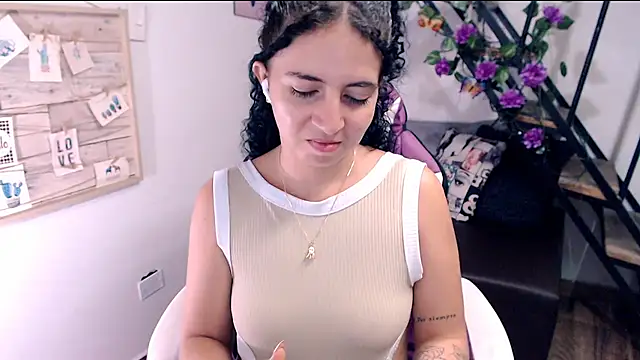 samantha baby  online show from May 10, 8:33 pm
