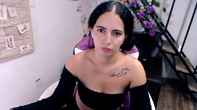 samantha baby  online show from February 23, 5:56 pm