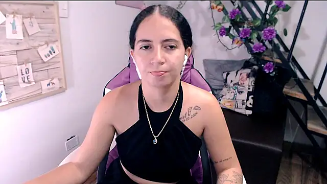 samantha baby  online show from May 8, 7:27 pm