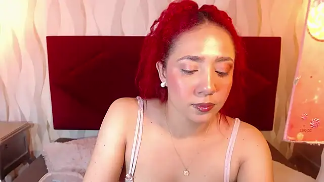 IsabelaLatina online show from May 12, 2:31 am