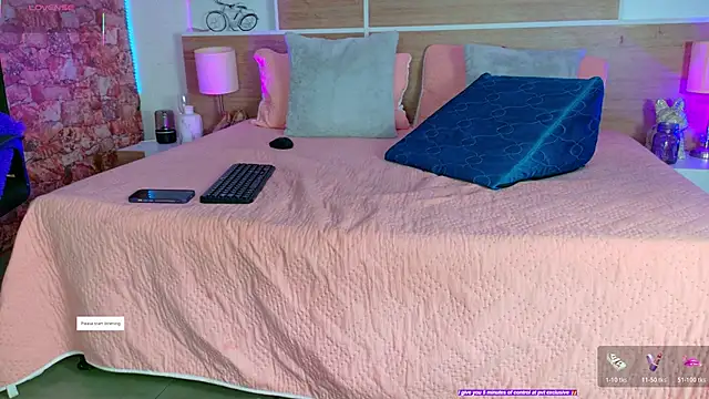 KAROL-SCOTT online show from May 14, 8:25 pm