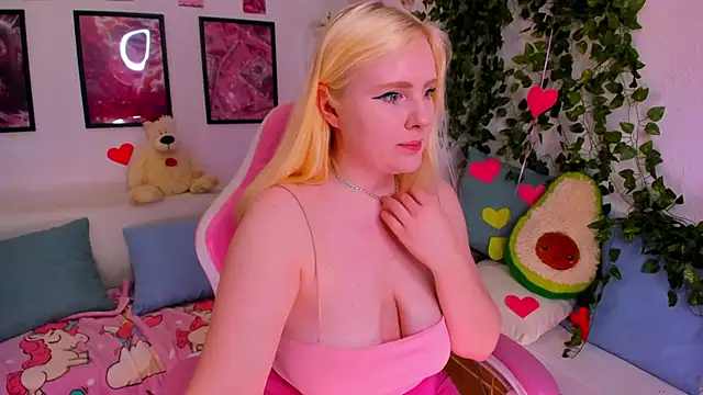 art lovee online show from March 31, 1:49 am