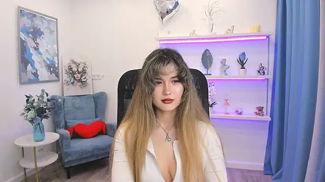 AnneTLi online show from May 19, 3:35 am