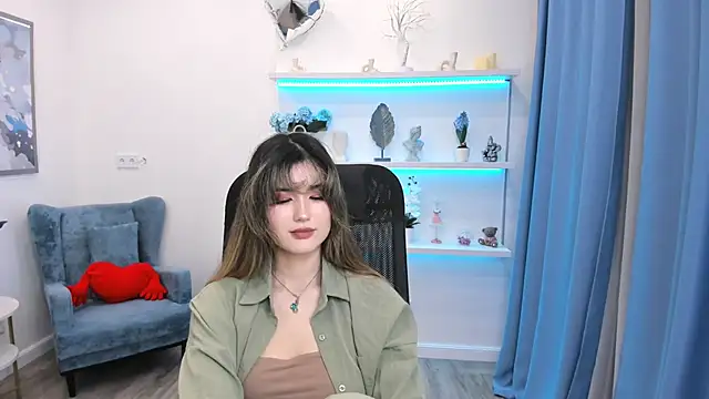 AnneTLi online show from June 20, 3:43 am