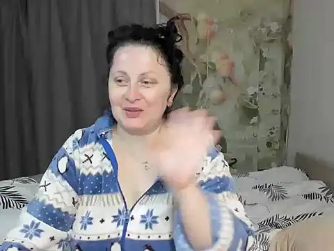 Lillian2 online show from May 16, 5:21 am