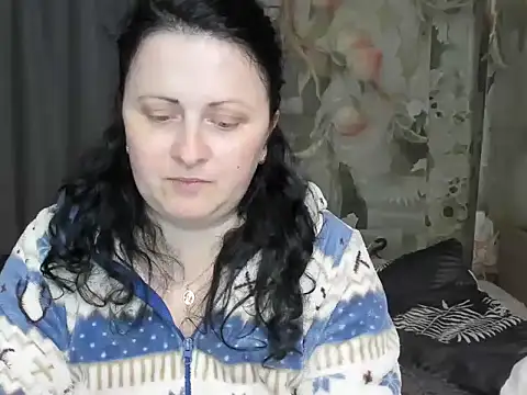 Lillian2 online show from April 28, 8:13 pm