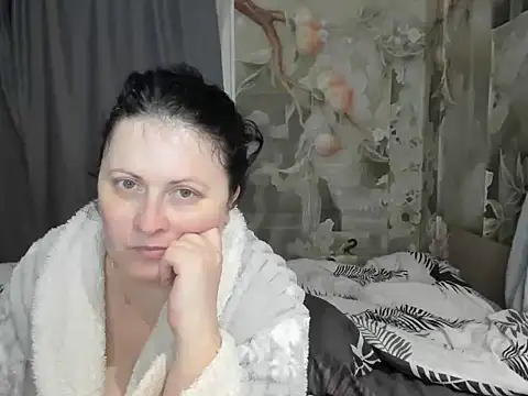 Lillian2 online show from December 2, 8:33 pm