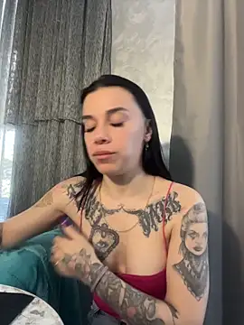 Queen of pain online show from May 4, 7:12 am
