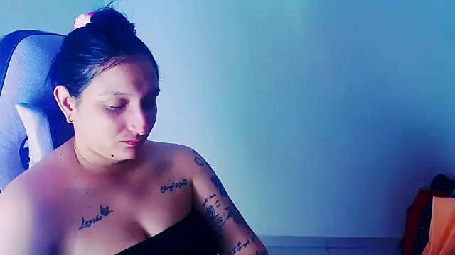 liz dirty online show from May 6, 10:47 pm