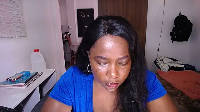 yselahot online show from May 11, 4:15 pm