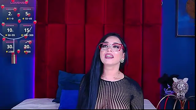 MadyLuxxx online show from May 13, 6:13 pm