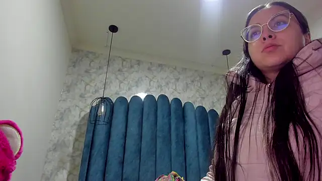 nalalye cruzz  online show from October 10, 3:00 am