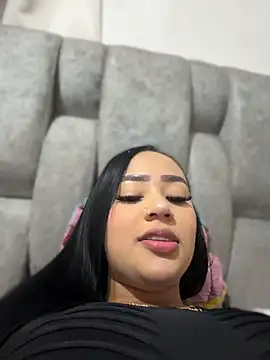 Luisa Fernandaa online show from May 14, 2:50 am