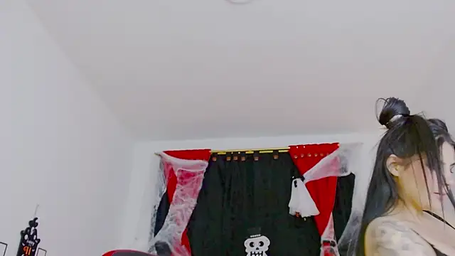 misslombana online show from October 21, 5:55 am