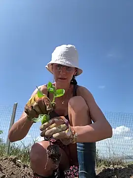 MilffantasyX online show from May 8, 9:23 am