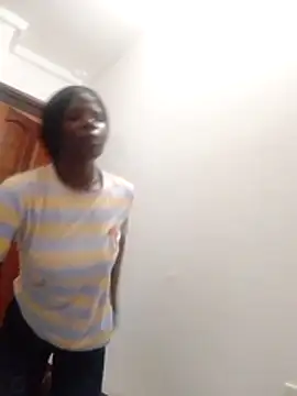 NicRaisaa online show from November 21, 7:43 am