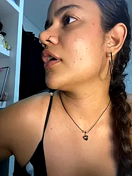 Snapshot of demonaughtyyy chatting on October 4, 3:34 am demonaughtyyy online show from October 4, 3:34 am